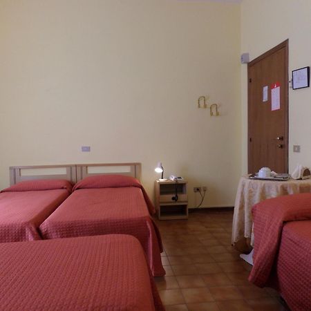 Hotel Delizia Genovese Montecatini-Terme Esterno foto