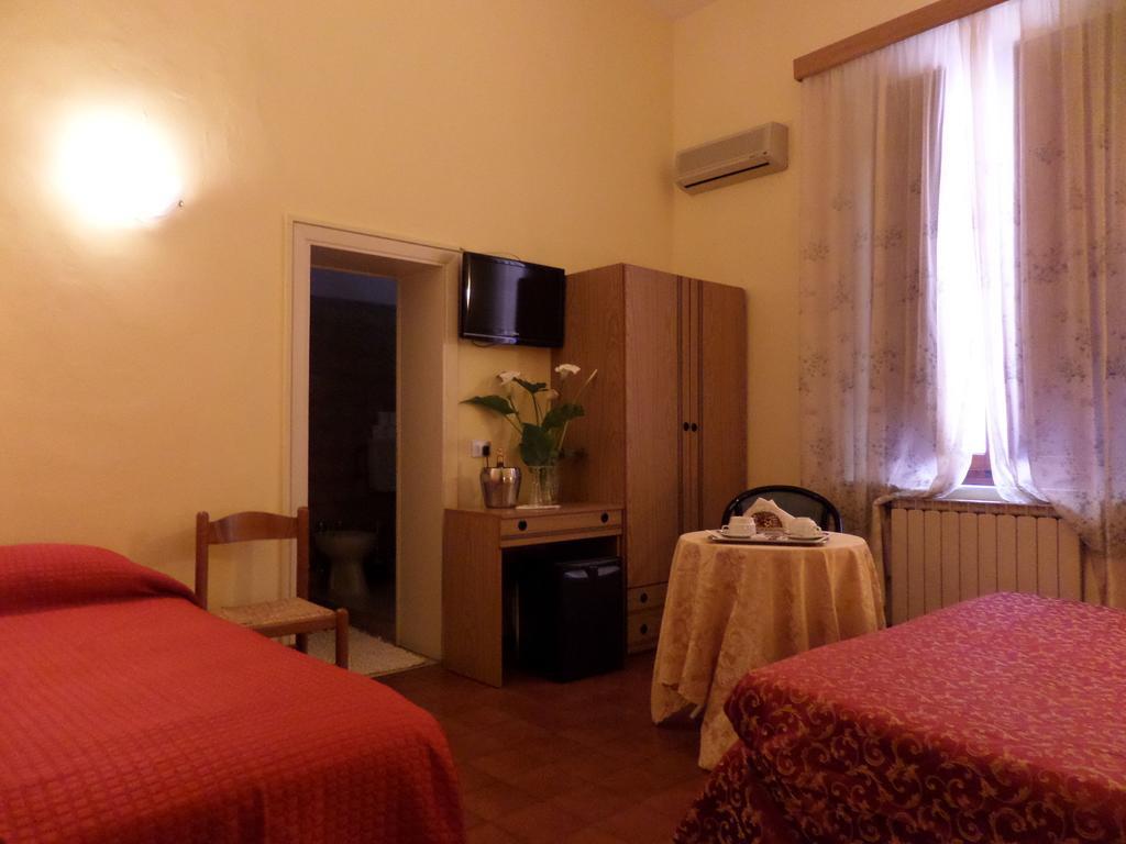 Hotel Delizia Genovese Montecatini-Terme Camera foto